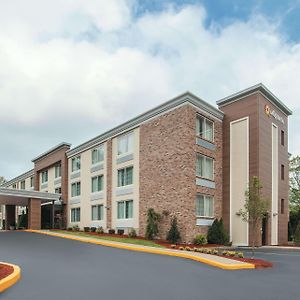 La Quinta By Wyndham Sturbridge Ξενοδοχείο Exterior photo