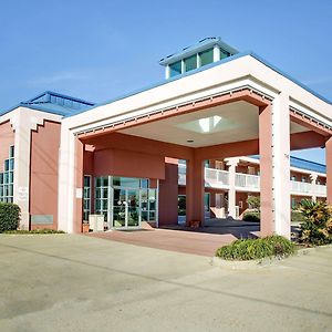 Quality Inn Brookhaven Exterior photo