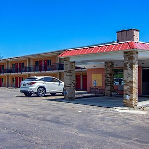 Econo Lodge Hotel Μπράντφορντ Exterior photo