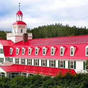 Hotel Tadoussac Exterior photo