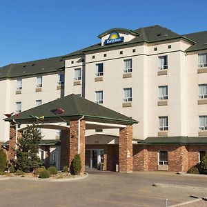 Days Inn By Wyndham Σασκάτουν Exterior photo