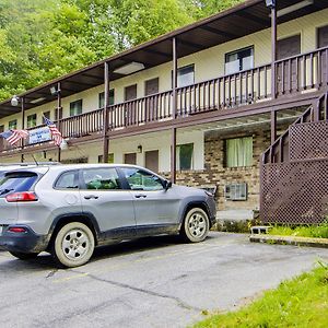 Oyo Hotel Chapmanville Inn, Wv - Hwy 119 Exterior photo