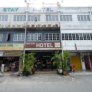 Oyo 1190 Nice Stay Hotel Raub Exterior photo