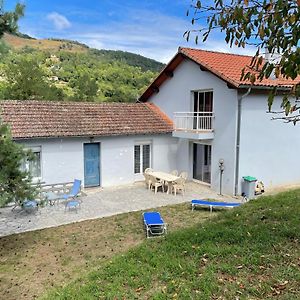 Maison De Village Au Pied Des Pyrenees Gembrie Exterior photo