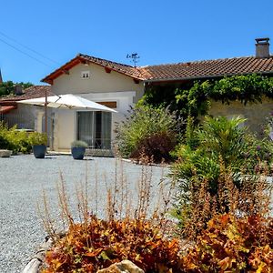 Grande Chambre D'Hote Les Chats-Pitres Bed and Breakfast La Rochette  Exterior photo