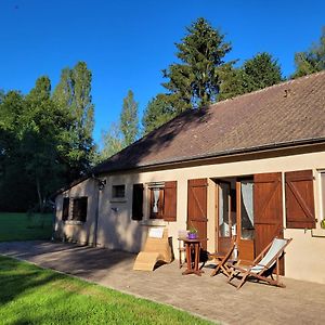 Prince Des Carres Bed and Breakfast Saint-Malo-en-Donziois Exterior photo