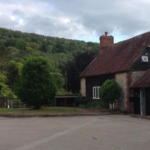 The Old Smithy Bed and Breakfast Duneton Exterior photo