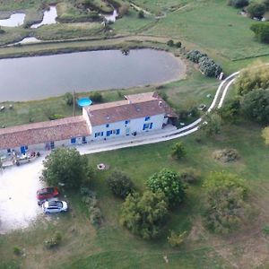 Moulin De Mauzac Bed and Breakfast Saint-Just-Luzac Exterior photo