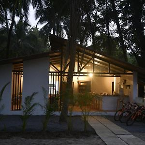 Moonstone Hammock Alibaug Ξενοδοχείο Alībāg Exterior photo