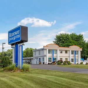 Rodeway Inn & Suites New Paltz - Hudson Valley Exterior photo