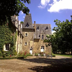 Chateau De La Motte Daudier Bed and Breakfast Craon  Exterior photo