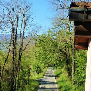 Lovely 1-Bed Studio In Borgo Val Di Taro Διαμέρισμα Exterior photo