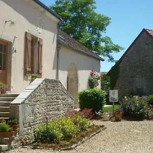 Ferme Du Pigeonnier Bed and Breakfast Montceau-et-Echarnant Exterior photo