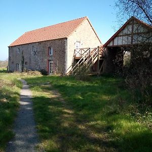 Le Chevalier Des Marettes Bed and Breakfast Airel Exterior photo