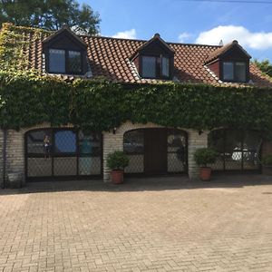 The Old Coach House At Byre House Βίλα Coalpit Heath Exterior photo