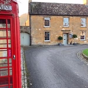 21 The Borough, Montacute Ta156Xb Bed and Breakfast Exterior photo