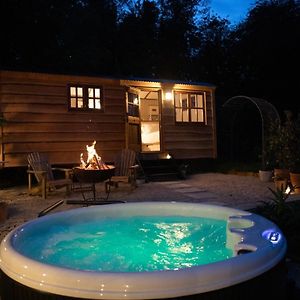 Luxury, Rural Shepherds Hut With Hot Tub Nr Bath Βίλα Μπρίστολ Exterior photo