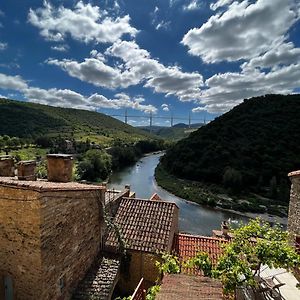 Les Roches Bed and Breakfast Comprégnac Exterior photo