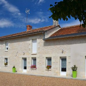 Chateau-Vert Bed and Breakfast Chaveignes Exterior photo