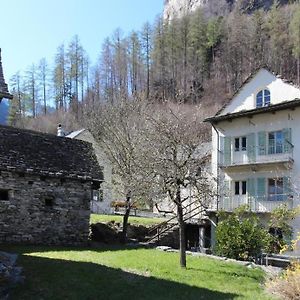 Camera In Casa Eva Ξενοδοχείο Brione  Exterior photo