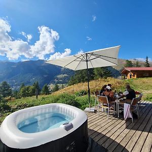 Chalet Biene - Swiss Alp Chalet With Sauna And Jacuzzi Βίλα Ulrichen Exterior photo