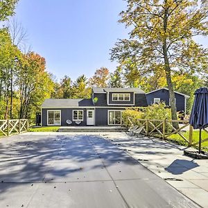 Modern Escape With Fire Pit, Near Lake Waramaug Βίλα Kent Exterior photo