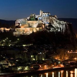 Etxe Laminak Bed and Breakfast Sisteron Exterior photo