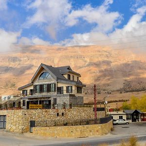 Chalet De Charme, Cedar, Lebanon, Entire Chalet Βίλα Al Arz Exterior photo