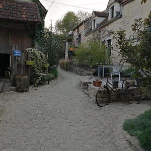 Gite Des Remparts Βίλα Bèze Exterior photo