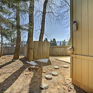 Centrally Located Mt Shasta Home With Deck! Mount Shasta Exterior photo