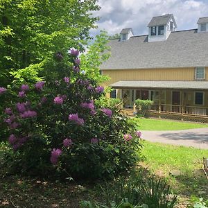 Yellow Barn Estate Ξενοδοχείο Freeville Exterior photo