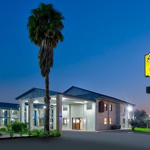 Super 8 By Wyndham Victoria - South - Hwy 59 Ξενοδοχείο Exterior photo