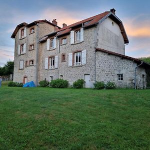 Bon Chez Nous Bed and Breakfast Saint-Amand-Jartoudeix Exterior photo