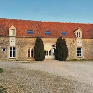 La Charmille Jolie Maison De Campagne 14 Personnes Piscine Calme Βίλα Entrains-sur-Nohain Exterior photo