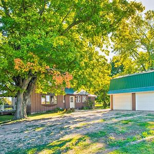 Beautifully Restored Farmhouse In Marshall! Βίλα Exterior photo