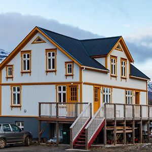 Undiraldan - Steinholt, Old Music School Διαμέρισμα Seyðisfjörður Exterior photo