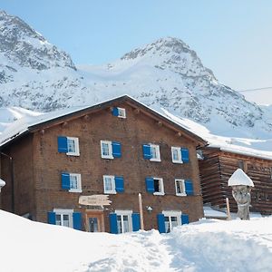 Berghaus Sulzfluh Ξενοδοχείο Sankt Antönien Exterior photo