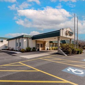 Quality Inn & Suites New Hartford - Utica Exterior photo