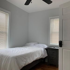 Twin Xl Bed - Boston - Rm 1 Διαμέρισμα Stoneham Exterior photo