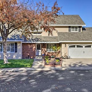 Modesto Home With Deck - 2 Mi To Vintage Faire Mall Exterior photo