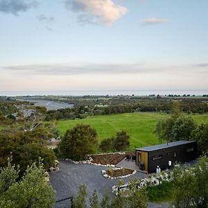 Hapuku River Terrace A Eco Tiny House Escape Βίλα Καϊκούρα Exterior photo