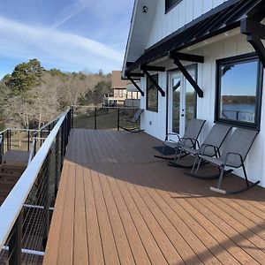 Modern Lakefront Views At Lake Hickory Haven Βίλα Exterior photo