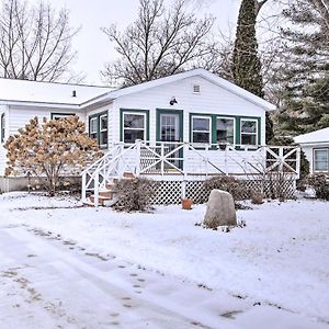 Green Lake Vacation Home With Screened Porch! Exterior photo