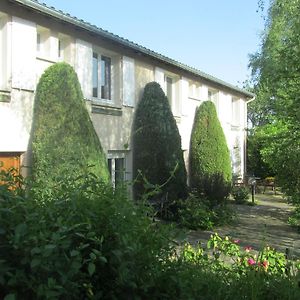 Auberge De L'Arzon Ξενοδοχείο Chomelix Exterior photo