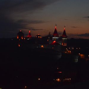 Джерело Ξενοδοχείο Kamianets-Podilskyi Exterior photo