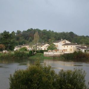 Gironde Style House Bordering The River Βίλα Sainte-Terre Exterior photo