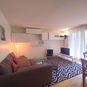 2 Bedrooms & Salon, La Defense, Metro, Parking Κουρμπεβουά Exterior photo