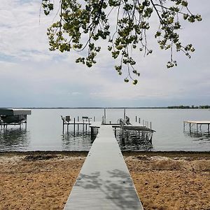 Sandy Feet Retreat On Big Spirit Lake Βίλα Exterior photo