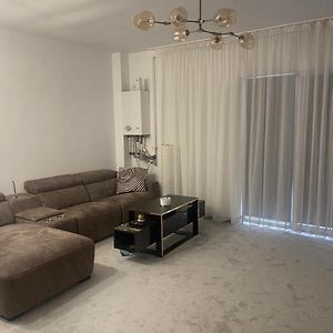 Apartament Cu Scara Interioara Διαμέρισμα Floreşti Exterior photo