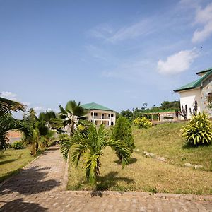 Nuach Bayit Ξενοδοχείο Cape Coast Exterior photo